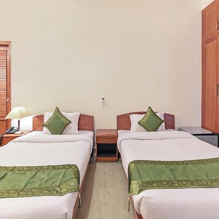 Treebo Trip The Nest Corporate Hotel Greater Noida Bagian luar foto